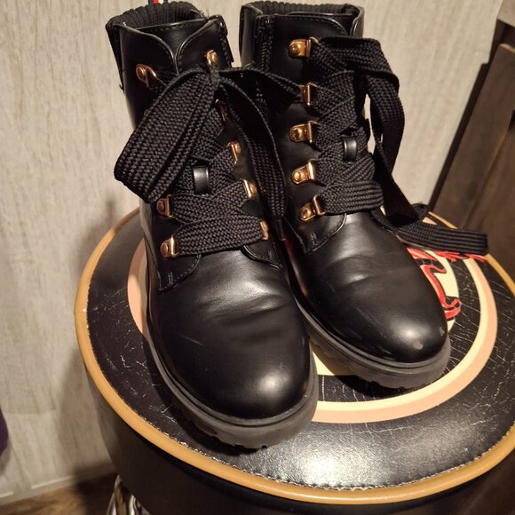 Tommy Hilfiger boots - Picture 2 of 15